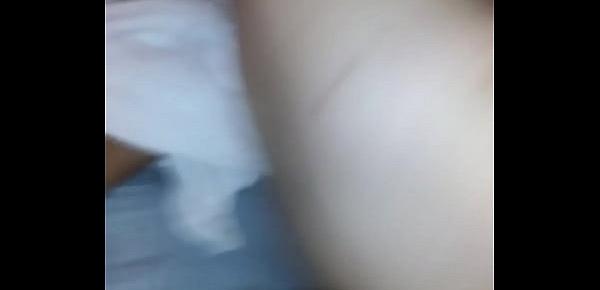  White girl gets plugged in her anal for the first time and loves it